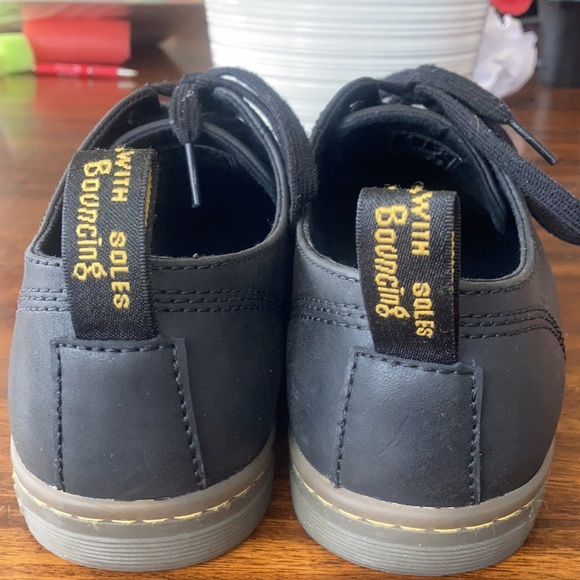 Dr. Martens 5 Eye black shoes unisex. - Picture 3 of 12